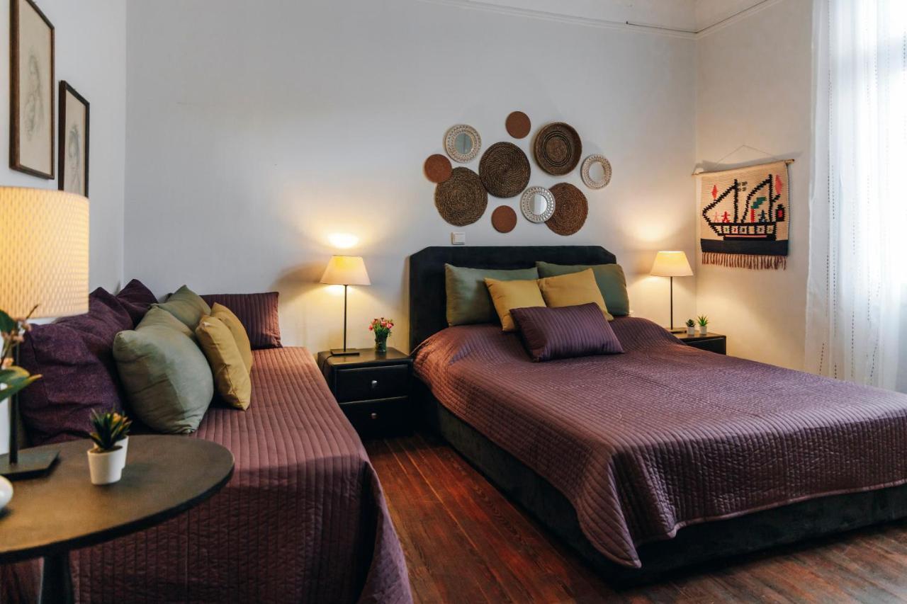 Monastiraki-Psiri, Old Town, 3-Bdr Apt, Sleep 6-10P, Spacious Court Yard Aten Exteriör bild