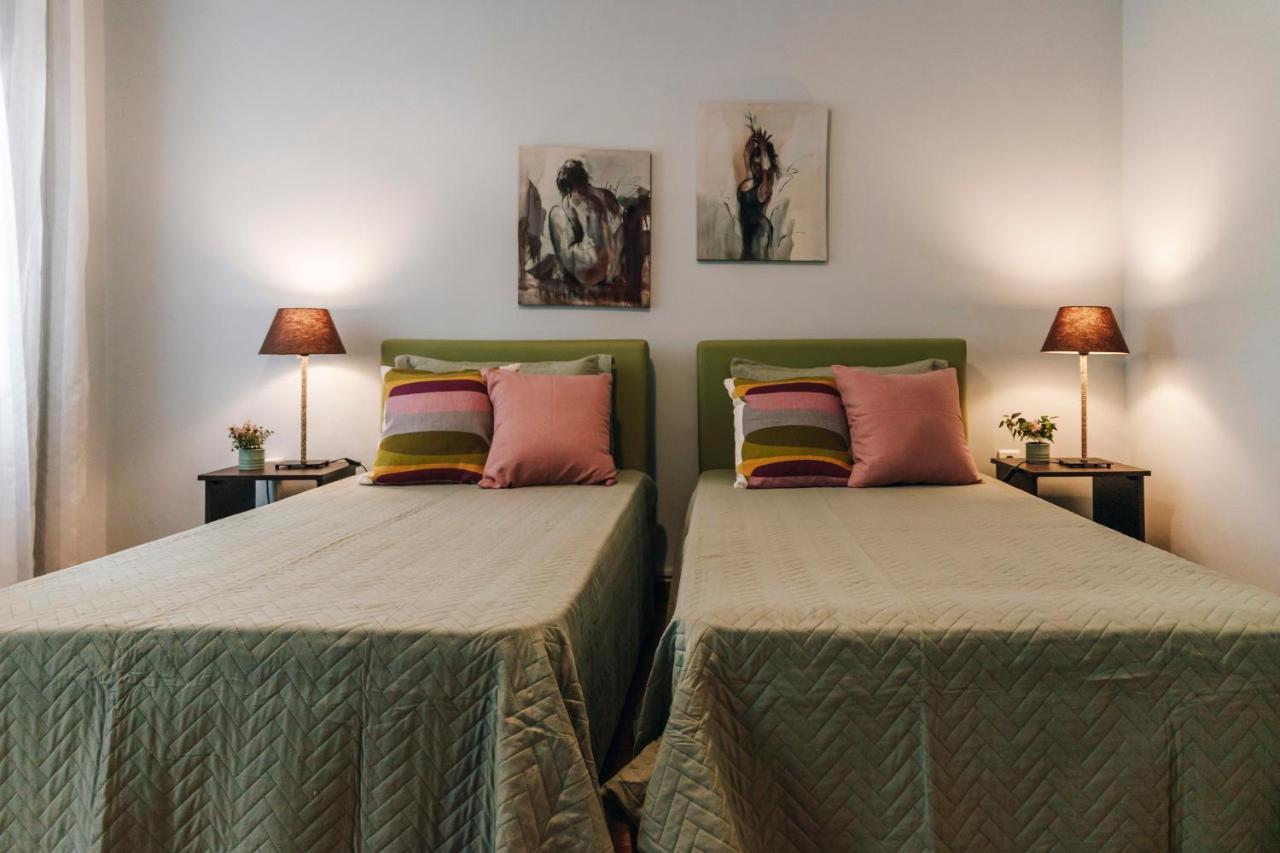 Monastiraki-Psiri, Old Town, 3-Bdr Apt, Sleep 6-10P, Spacious Court Yard Aten Exteriör bild