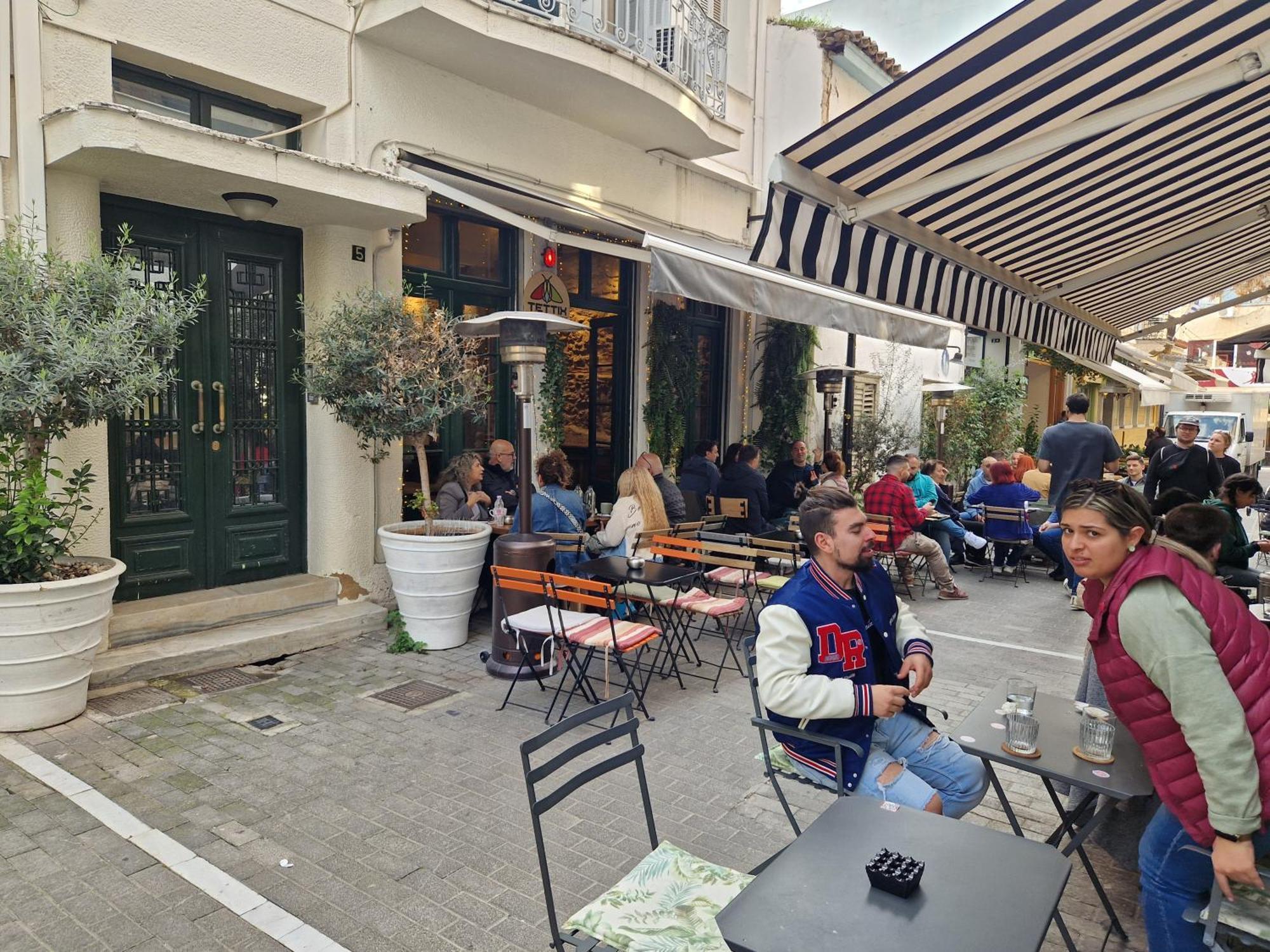 Monastiraki-Psiri, Old Town, 3-Bdr Apt, Sleep 6-10P, Spacious Court Yard Aten Exteriör bild