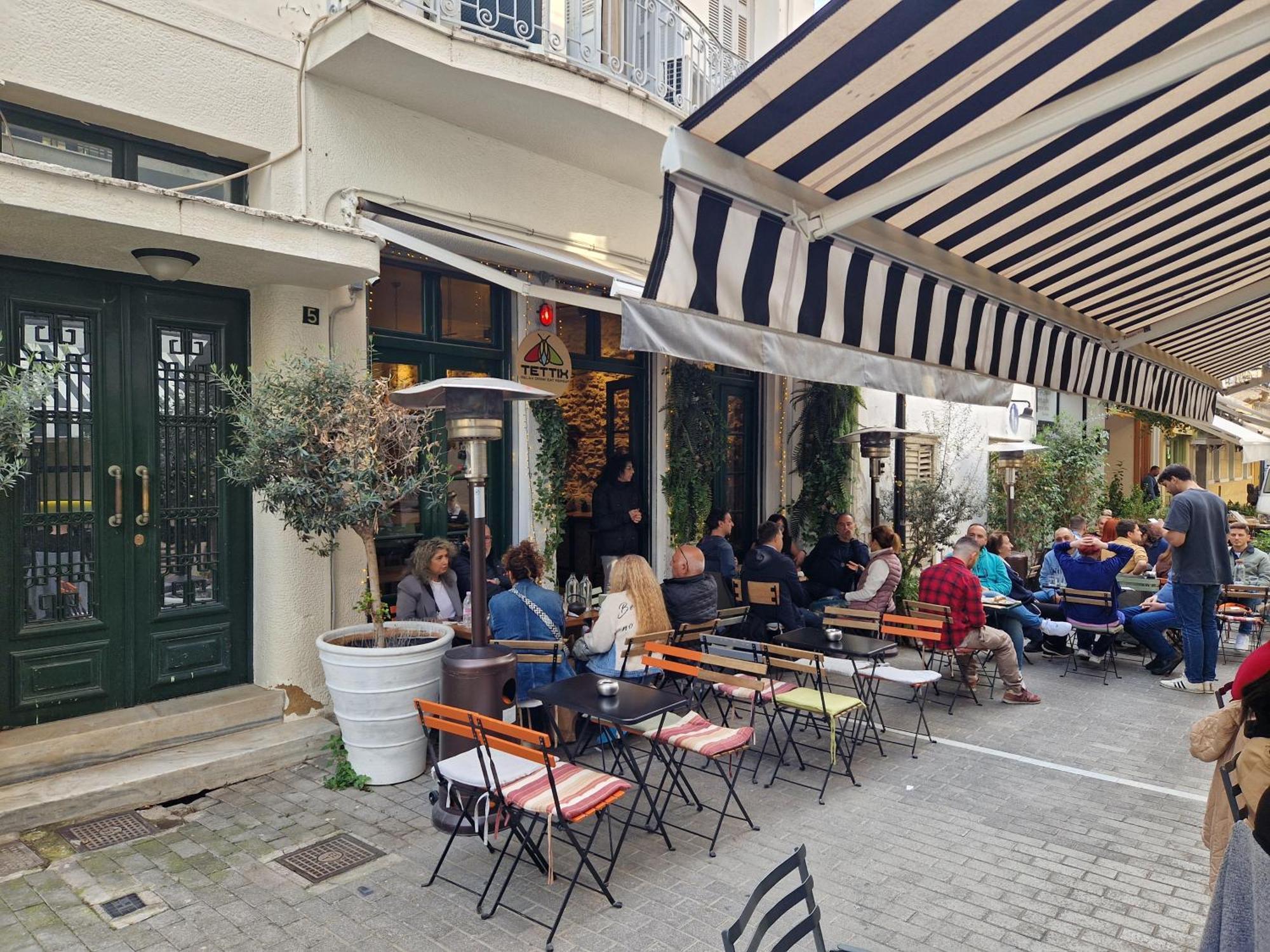 Monastiraki-Psiri, Old Town, 3-Bdr Apt, Sleep 6-10P, Spacious Court Yard Aten Exteriör bild