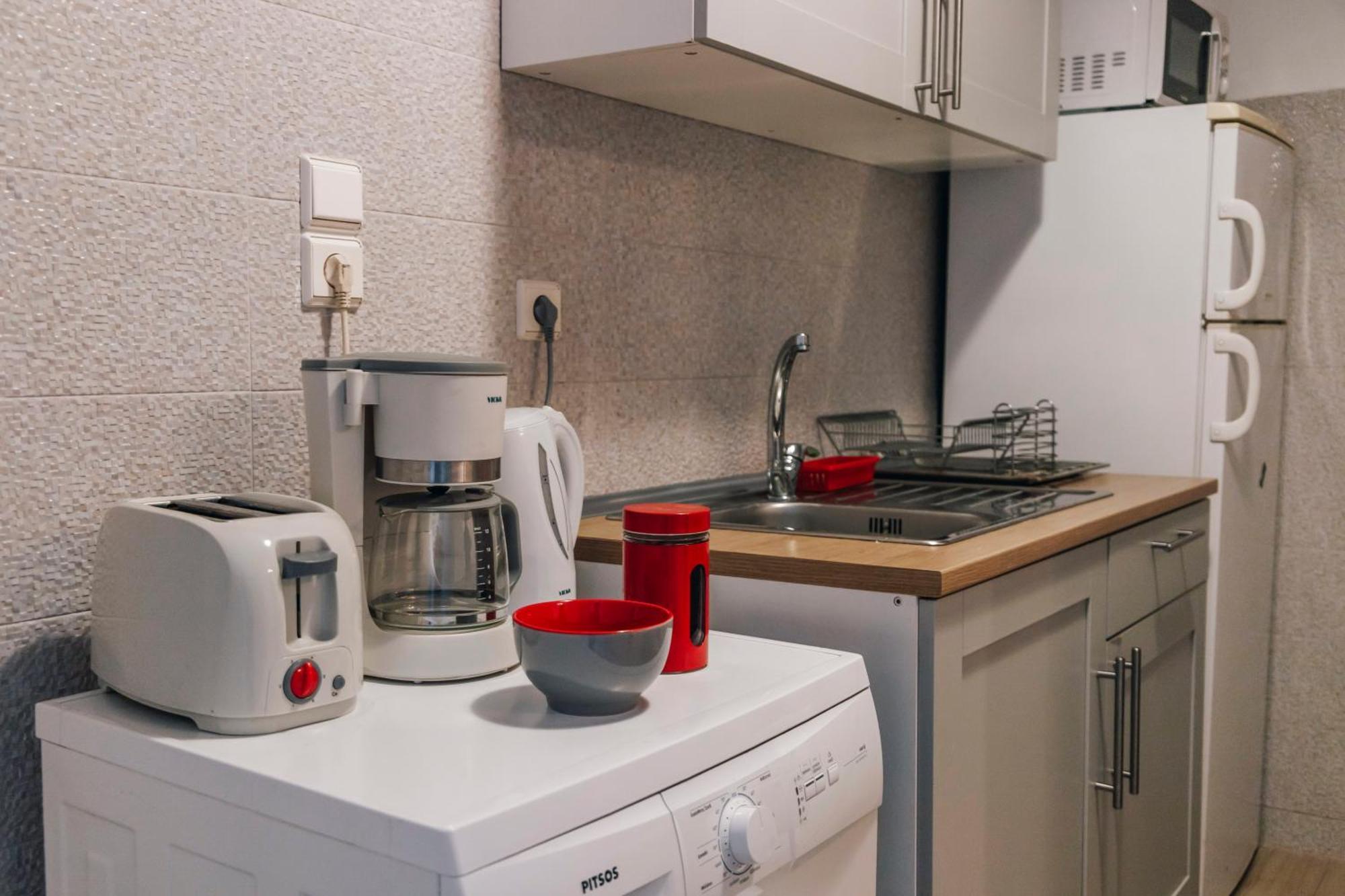 Monastiraki-Psiri, Old Town, 3-Bdr Apt, Sleep 6-10P, Spacious Court Yard Aten Exteriör bild